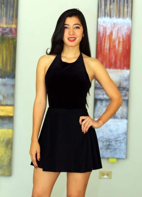 ¡BELLEZA! Así es Carolina Vaquedano, la chica que engalana 180 grados