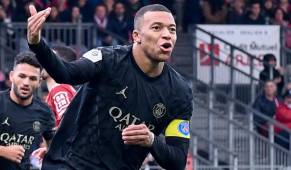 Mbappé hizo dos goles en la ajustada victoria del PSG sobre el Brest y estuvo en el ojo de la polémica.