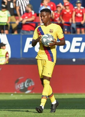 FOTOS: La alegría de Ansu Fati, el gesto de Piqué y la dura batalla entre Osasuna y Barcelona