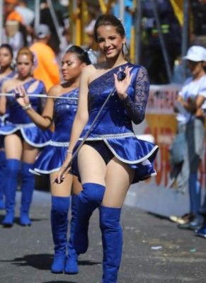 ¡Preciosas! Las 15 palillonas más bellas de los desfiles patrios en Honduras
