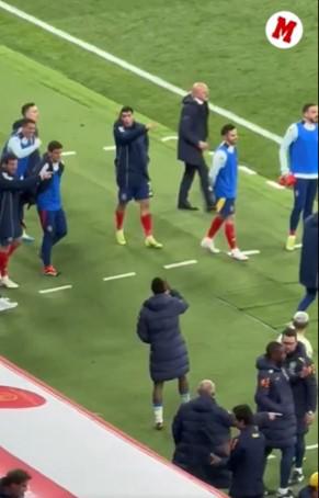 Vinicius lo hizo otra vez: Agarrón y bronca en el España-Brasil; Endrick y su emotivo gesto en el Bernabéu