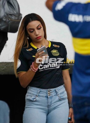 ¡Mamitas! Las linduras que adornaron la vuelta del repechaje en Honduras