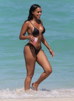 Así luce la preciosa Fanny Neguesha, expareja de Mario Balotelli