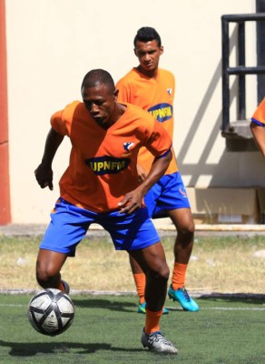 Los jugadores hondureños que se resisten al retiro