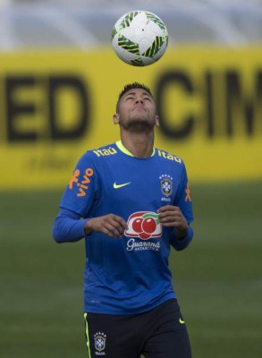 Hondureño Choco Lozano y Neymar lideran lista de las joyas más valiosos en los Olímpicos