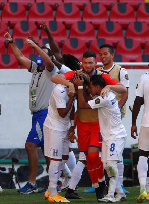 La impactante foto de Luis Palma que conmueve en el Preolímpico, la tristeza de EEUU y la locura en Honduras