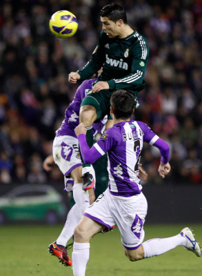 Doblete de Özil y gana el Real Madrid.