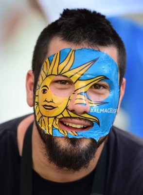 El color de aficionados de Costa Rica y Uruguay