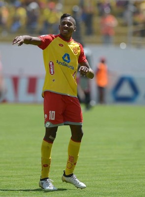 Gustavo Quinteros define el 11 de Ecuador para enfrentar a Honduras