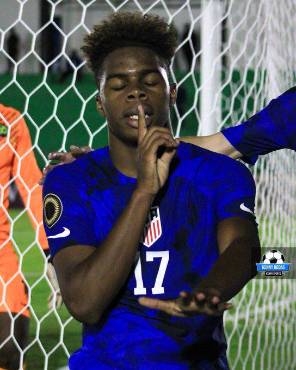 Así celebró Keyrol Figueroa su primer gol oficial con la camiseta de los Estados Unidos Sub-17.