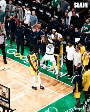 El providencial triple de <b>Jaylen Brown </b>que forzó la prórroga.