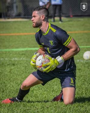 Enrique Facussé disputó siete partidos en la segunda división de Colombia.