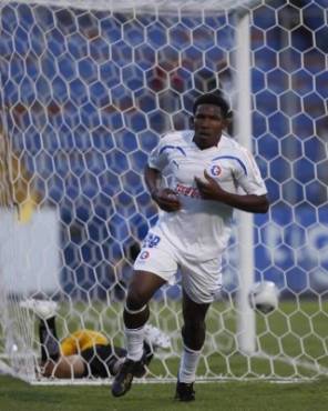 Franco Guity , y Gerson Rodas Clasico Olimpia vrs Real EspaÃ±a Jornada # 13 Segunda Vuelta Campeonato de Apertura 2010-2011 20 de marzo.