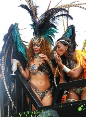 Lewis Hamilton y Rihanna disfrutaron en el carnaval de Barbados
