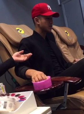 Así es la millonaria vida del futbolista más rico del mundo: Mansiones, tigres y autos de lujo