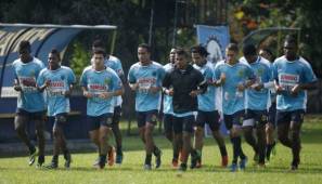 El plantel del Real España se reporta listo para intentar remontar al Victoria en el Morazán. Foto: José Valle