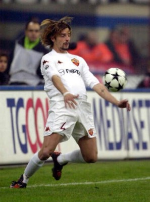 ¡Varios son entrenadores! Lo jugadores de la Roma con los que compartió Edgar Álvarez