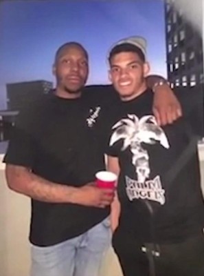 Compañero de Raúl Jiménez rompe la cuarentena y es cazado de fiesta con dos famosas mujeres