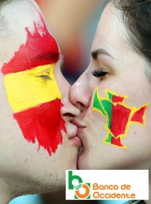 El espectacular ambiente del Portugal - España en Sochi