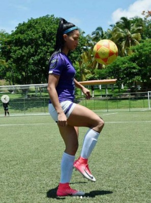 Ana Miranda, la guapísima futbolista que levanta suspiros en El Salvador