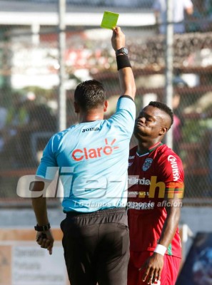 NO SE VIO POR TV: ¿Con quién celebró Estupiñán su primer gol en Motagua?