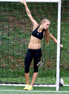 Fotos: Nicole Regnier, la espectacular futbolista colombiana que fue amenazada de muerte