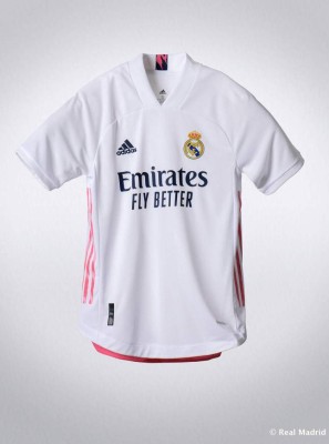 Benzema presenta la nueva camiseta del Real Madrid para la temporada 2020/21