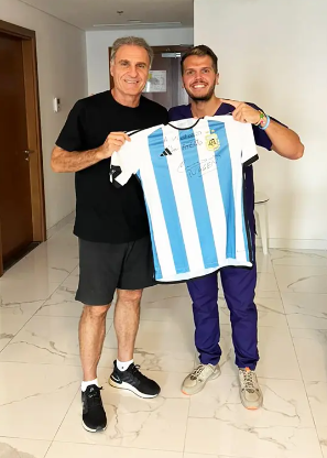 Canceló su boda para irse al Mundial de Qatar y seguir a Argentina; ahora un jeque le hizo esta tremenda propuesta