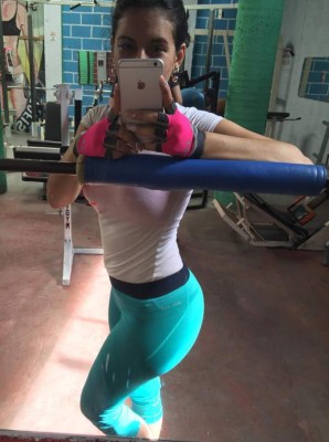 Roxana Kafati, la esposa de Esdras Padilla que roba miradas en las redes sociales