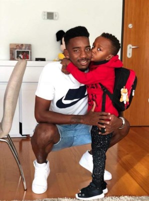 Futbolistas hondureños y sus 'tiernas' imágenes en su faceta de padres