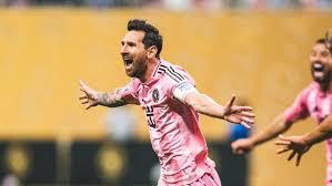 Mientras Messi recibe 12 millones de dólares en el Inter Miami, este es el nuevo salario de Cristiano Ronaldo en Arabia