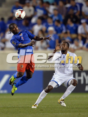 Honduras le gana Haiti 2-0 en Copa Oro