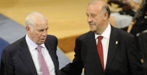 Los entrenadores Luis Aragonés y Vicente del Bosque tenían una cordialidad relación. (Foto: Agencia/Archivo)