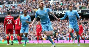 En un partidazo, Manchester City falló en casa y empató contra un rebelde Liverpool, pero mantiene liderato en la Premier