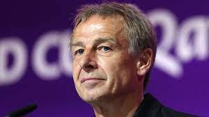 Jurgen Klinsmann, colaborador de la FIFA, lanzó críticas hacia Irán por su triunfo sobre Gales.