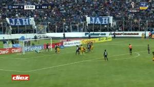 Por arriba y abajo: el show de atajadas de Marlon Licona en el cierre del primer tiempo ante Real España