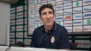 El técnico argentino confesó que este parón FIFA sirvió de mucho para el equipo y el partido del cuál se arrepiente haber perdido. Foto: Mauricio Ayala.