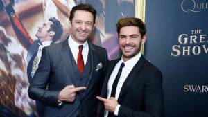 Hugh Jacman, antiguo protagonista de Wolverine, junto al posible candidato / Agencias
