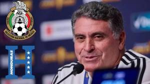 Luis Fernando Suárez, entrenador de Costa Rica, en conferencia de prensa. FOTO: MEXSPORT