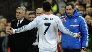 El italiano Carlo Ancelotti consideró injusta la expulsión de su estrella. (Foto: AFP)