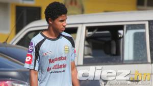 Carlos Pavón Jr. ya podrá jugar en el equipo de primera con el Real España. (Foto: DIEZ)