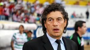 Rubén Omar Romano está considerando la propuesta de Honduras.