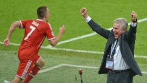 Jupp Heynckes celebra la obtención de su segunda Champions.