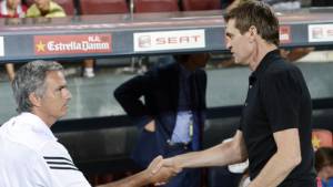 Mourinho a través de Jordi Roura envió un mensaje de salud a Tito Vilanova que se recupera en Nueva York.