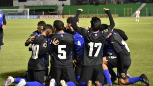 ¡El sueño está intacto! Honduras debutó goleando a Surinam en el Premundial Sub-17; la Bicolor es líder del grupo D