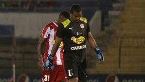 El guardameta José Mendoza salió molesto del juego que perdieron ante Parrillas One