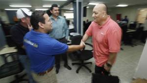 Rafa Ramos también visitó la redacción de DIEZ y comprobó la cortesía del pueblo hondureño.