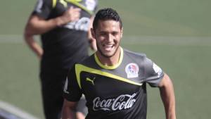 Alex López trabajó con el resto del plantel de Olimpia en la parte física.