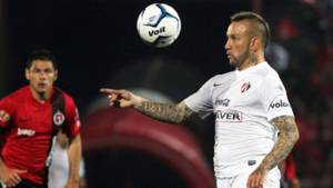 Matías Vuoso marcó dos goles en el empate 3-3 de Atlas contra Tijuana.