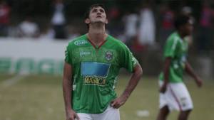 Rommel Murillo le pide ayuda a Dios en el juego contra el Olimpia